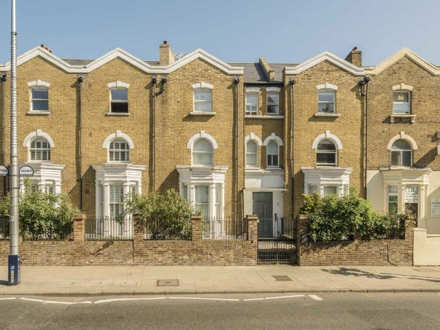 Studio for rent in London Borough of Ealing, Greater London