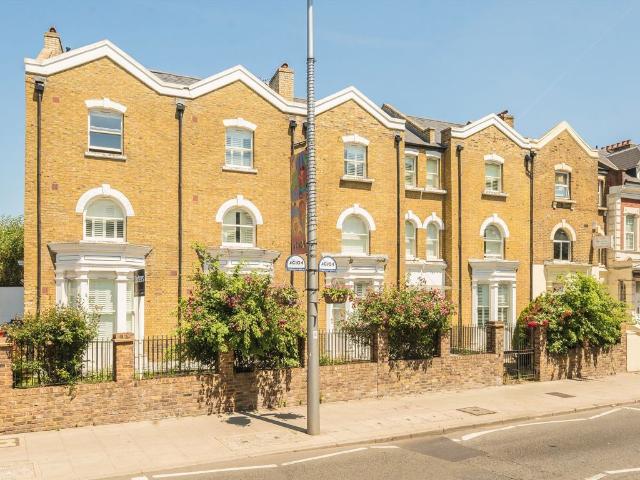 Studio for rent in London Borough of Ealing, Greater London