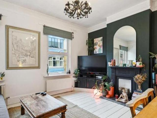 House for sale in Addlestone, Runnymede