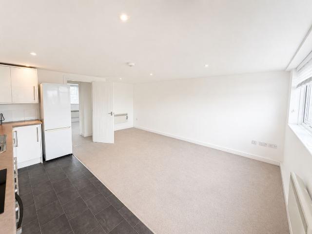 Apartment for rent in Addlestone, Runnymede