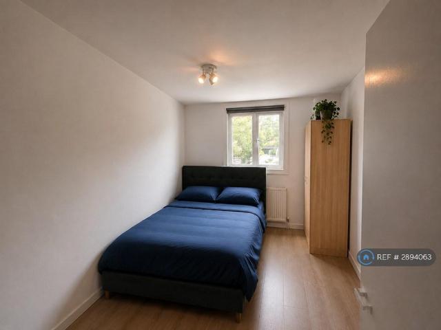 Apartment for rent in High Barnet, Isle Of Man