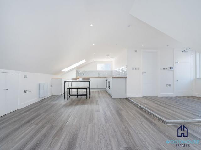 Studio for rent in High Barnet, Greater London