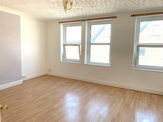 Apartment for rent in Cwm Talwg, Barry