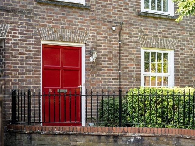 Apartment for rent in Ashlyns Estate, Pouchen End