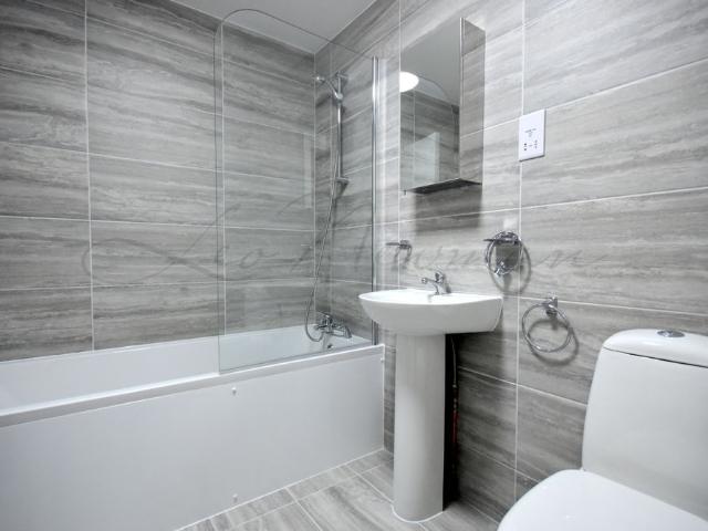 Apartment for rent in Slough, Isle Of Man