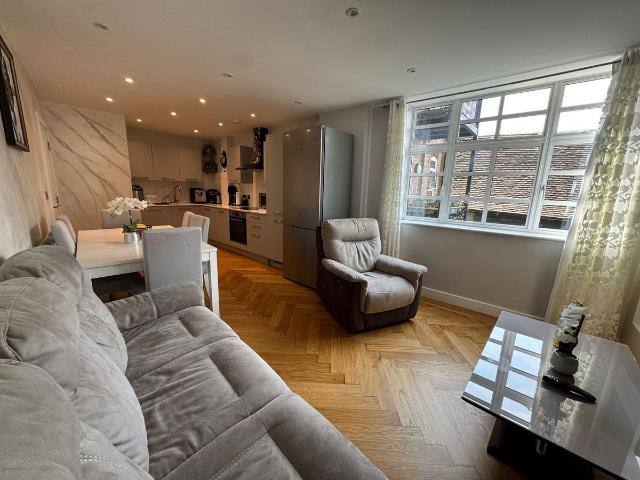 Apartment for rent in Bocking, Chipping Hill