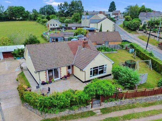 House for sale in Bromsberrow Heath, Gloucestershire