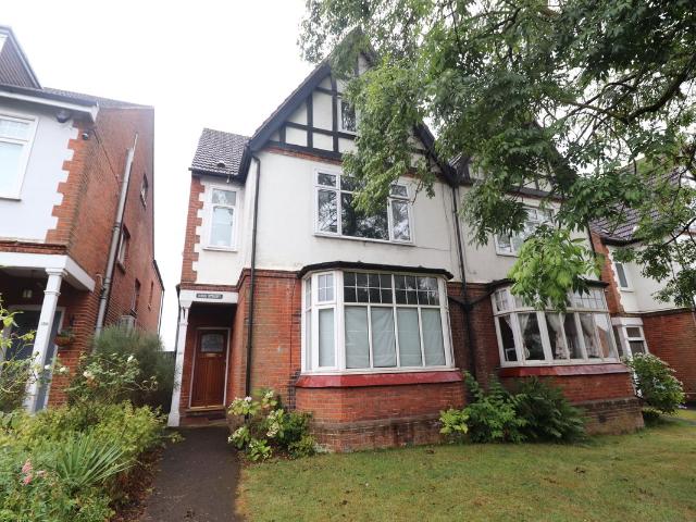 Apartment for rent in Navestock Side, Essex