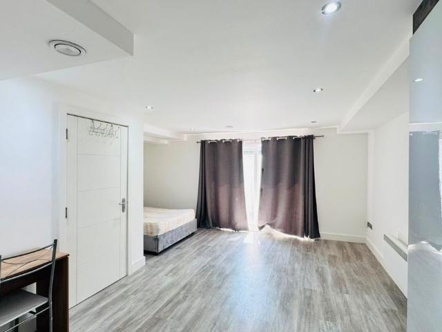 Studio for rent in Navestock Side, Essex