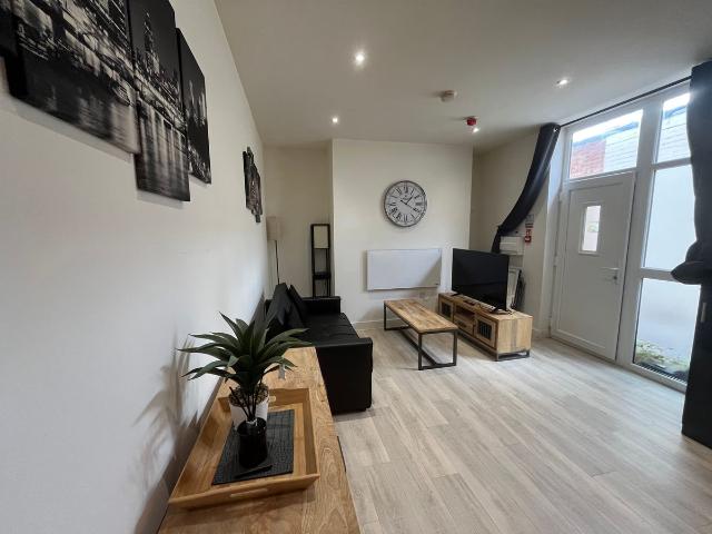 Apartment for rent in Beamhurst, Staffordshire
