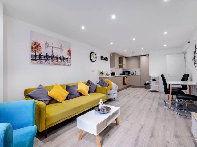 Apartment for rent in Heol-las, Surrey