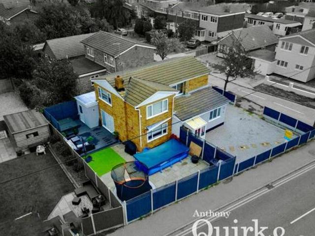 House for sale in Canvey Island