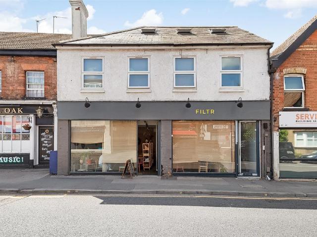 Studio for rent in Caterham on the Hill, Hillview
