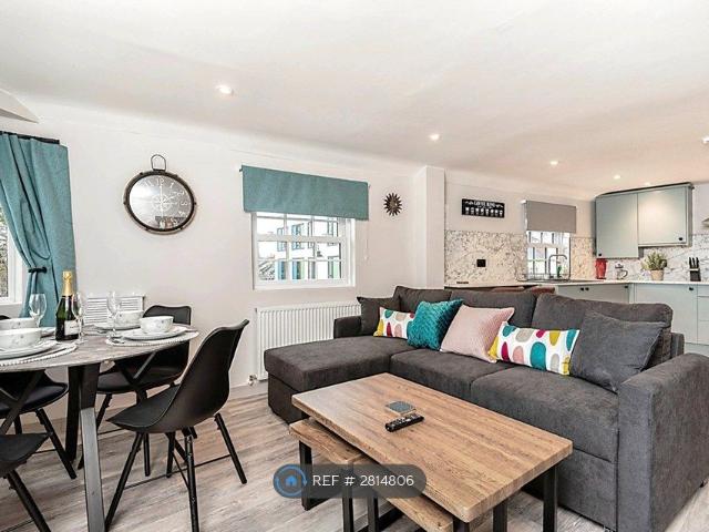 Apartment for rent in Golden Valley, Gloucestershire