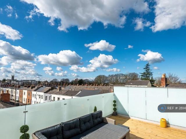Apartment for rent in Golden Valley, Gloucestershire