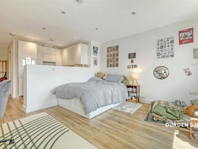 Studio for rent in Colchester, Essex