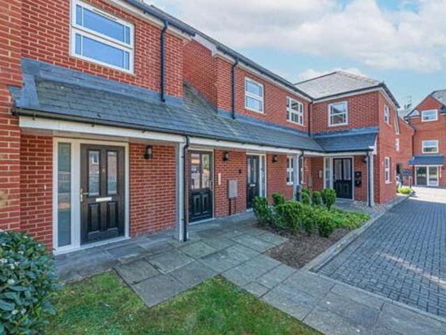 House for sale in Crowthorne, Bracknell Forest
