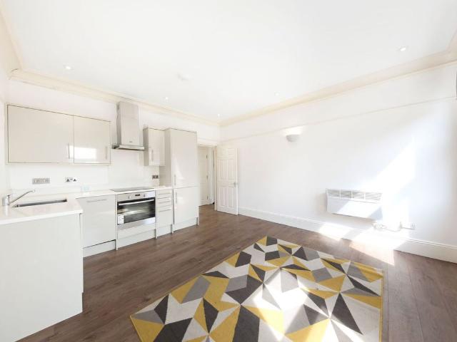 Apartment for rent in London Borough of Croydon, Greater London
