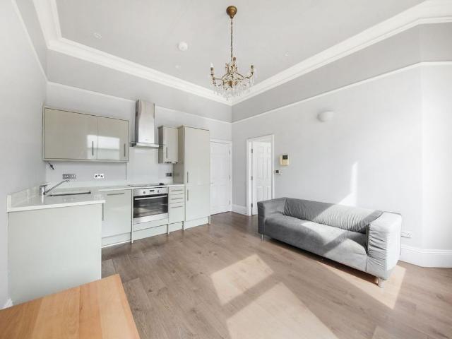 Apartment for rent in London Borough of Croydon, Greater London