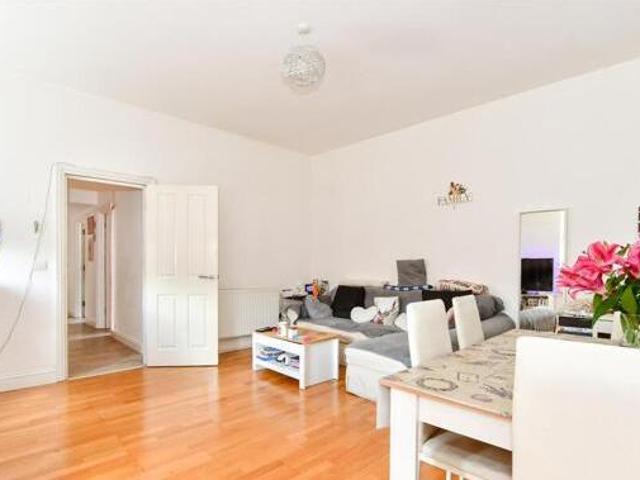 House for sale in Pachesham Park, Surrey
