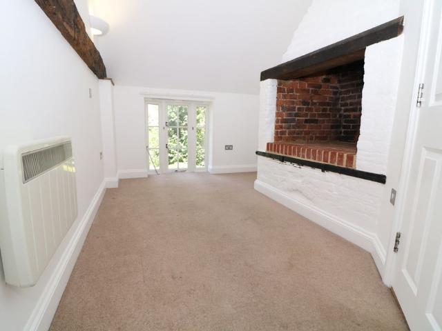 House for rent in Pachesham Park, Surrey