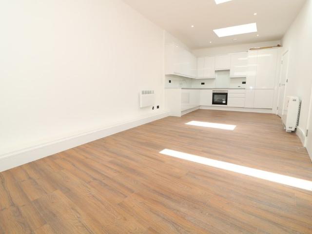 Apartment for rent in Rose Hill, Pachesham Park