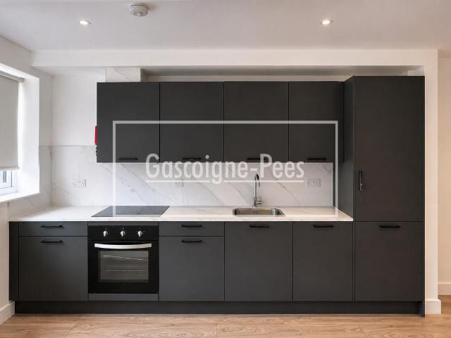 Apartment for rent in Pachesham Park, Surrey