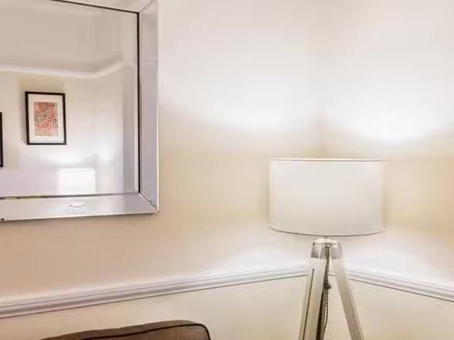 Apartment for rent in Shirebrook Park, Charlesworth