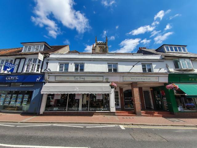 Apartment for rent in Perryfields, West Sussex