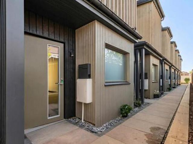 House for sale in The Butts, Kent