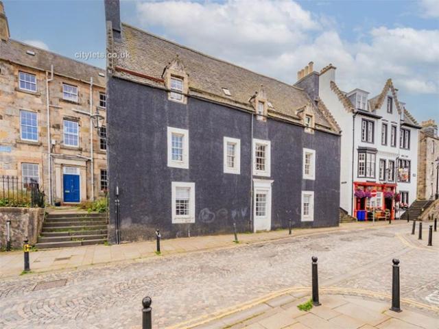 Flat for rent in Scotstoun, Scotland
