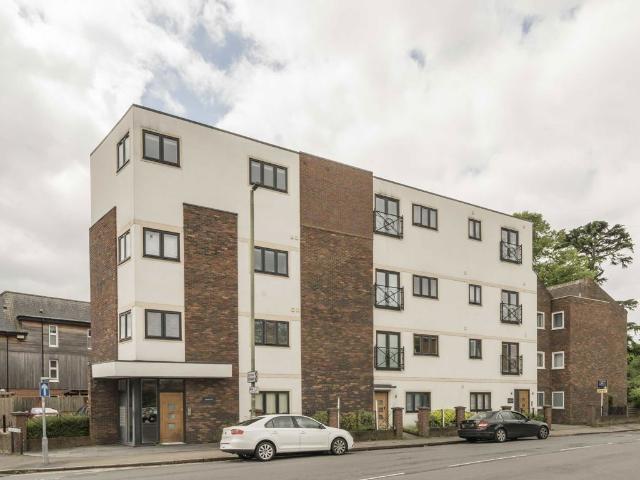 Apartment for rent in Egham, Runnymede