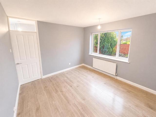 Apartment for rent in Elstree, Hertsmere