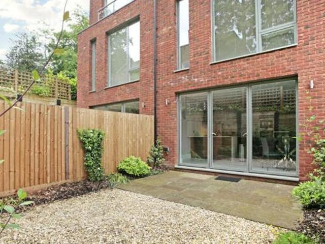 House for sale in Lower Green Esher, Blackhills