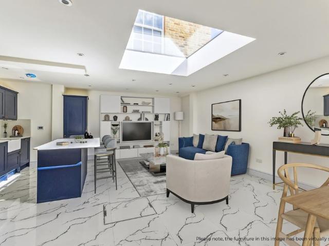 House for rent in Eton