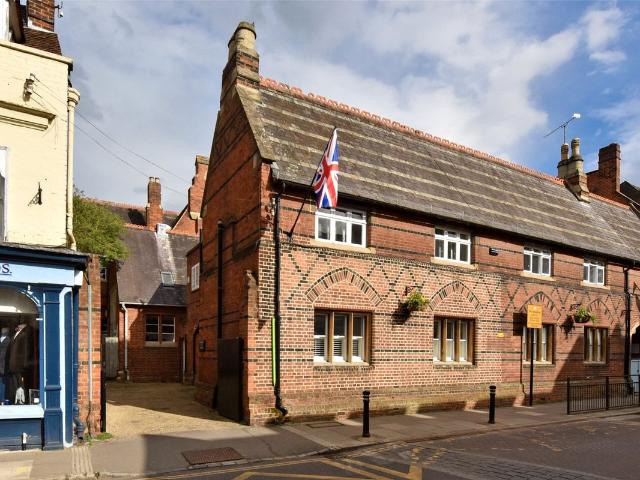 House for rent in Eton, Isle Of Man