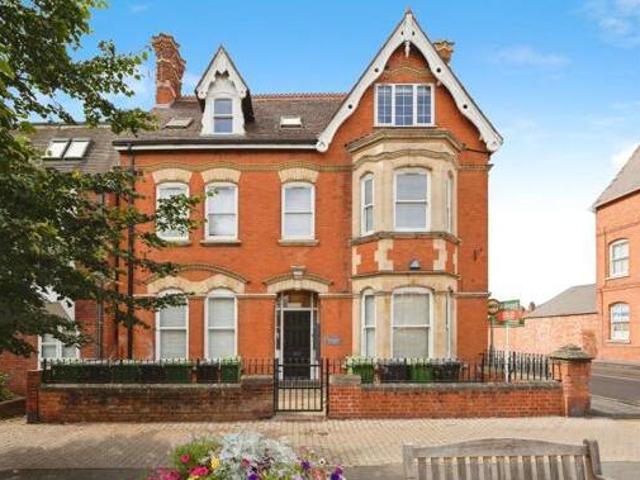 House for sale in Crookhill, Worcestershire
