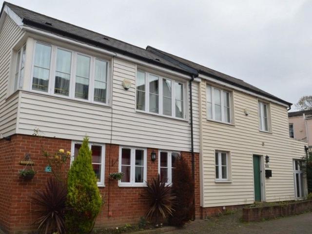House for rent in Stoneleigh, Ewell