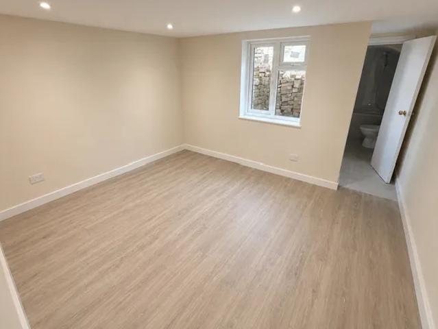 Apartment for rent in Westbrook, Acol