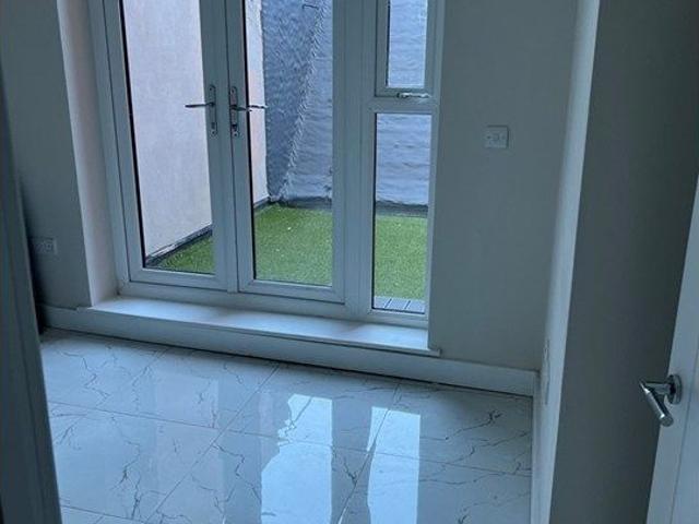 Studio for rent in Badgers Dene, Grays