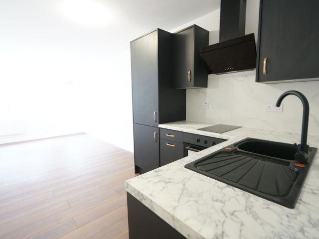 Studio for rent in Badgers Dene, Grays