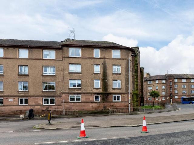 Apartment for rent in Central, Greenock