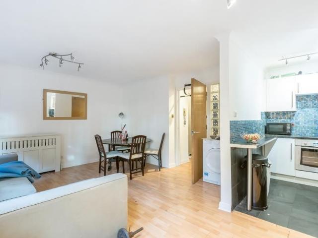 Apartment for rent in Charlotteville, Guildford