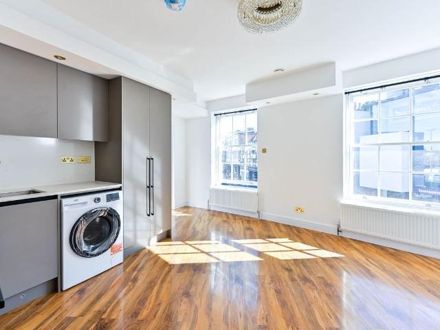 Apartment for rent in Charlotteville, Guildford