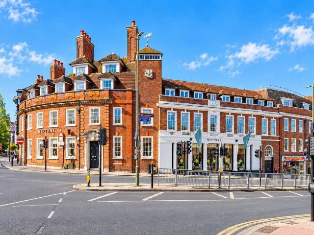 Apartment for rent in Charlotteville, Guildford