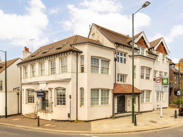 Apartment for rent in Hampton, Greater London