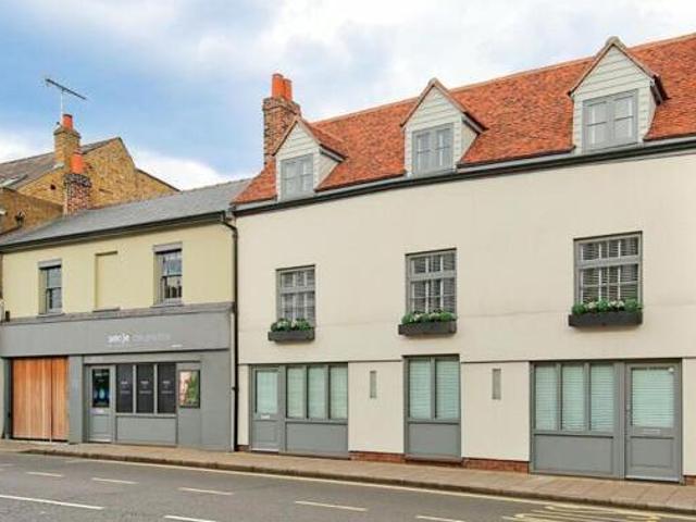 House for sale in Kingston Upon Thames, Greater London