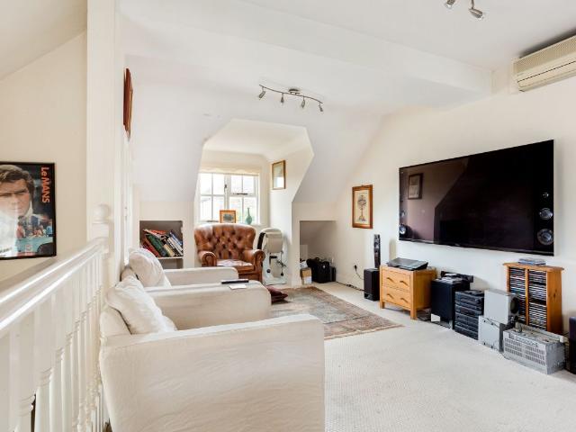 Apartment for rent in Slaugham, Perryfields