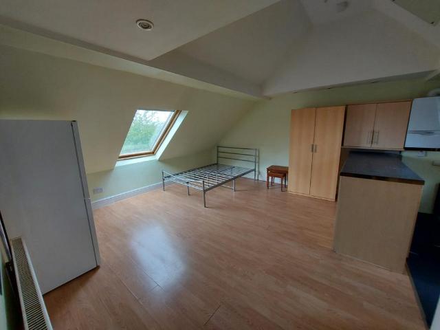 Apartment for rent in Wealdstone, Greater London