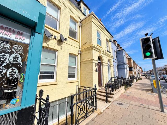 Apartment for rent in Oxenden, Canterbury